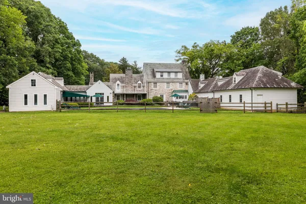 $2,995,000 | 107 East Mill Road, Flourtown, PA 19031