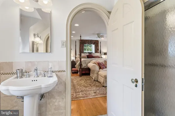 $2,995,000 | 107 East Mill Road, Flourtown, PA 19031