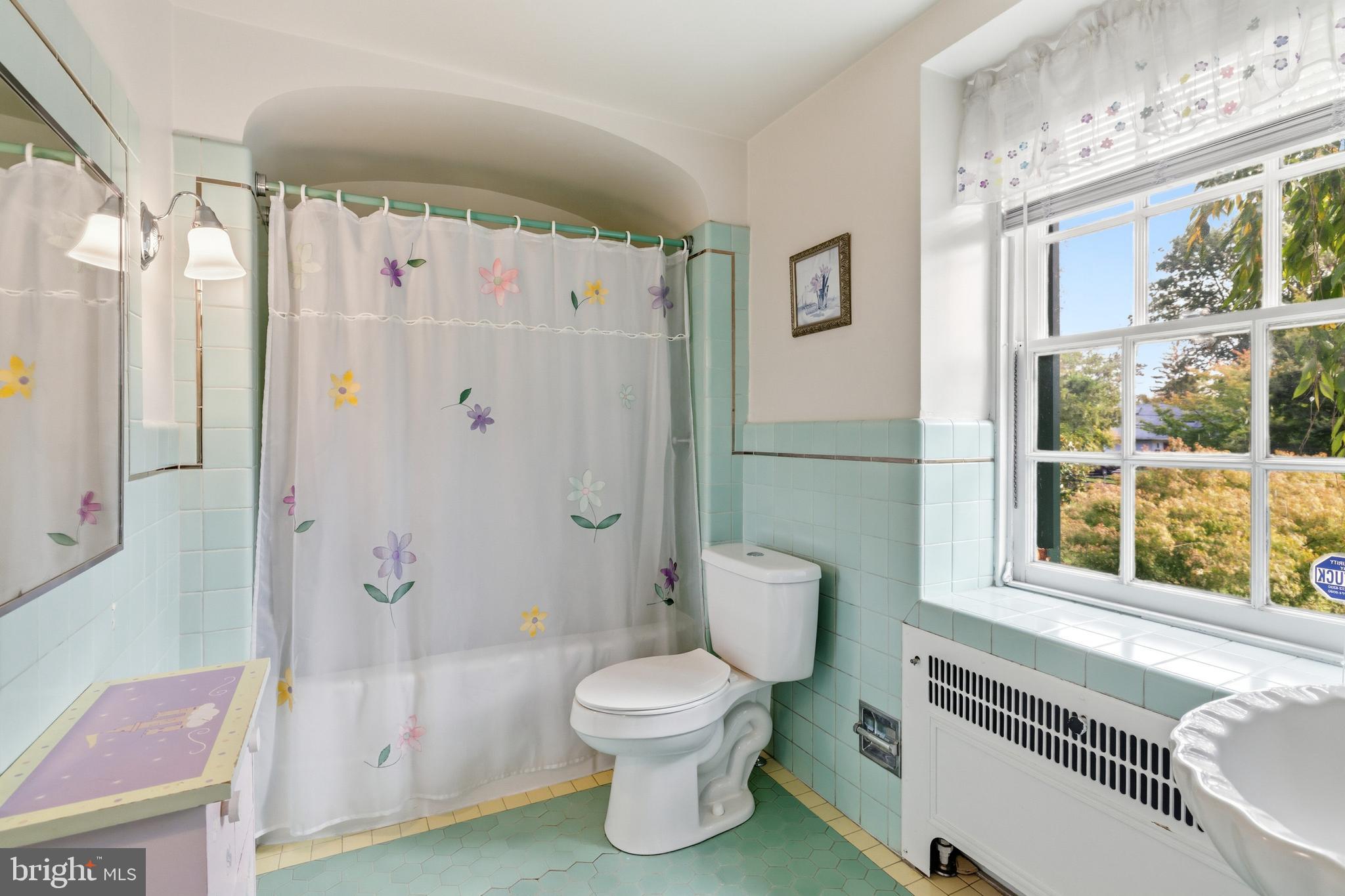 107 East Mill Road Flourtown, PA 19031 - Photo 64 of 108 full bathroom