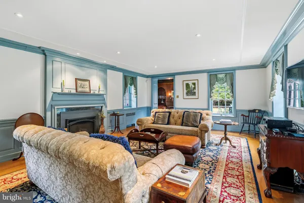 $2,995,000 | 107 East Mill Road, Flourtown, PA 19031