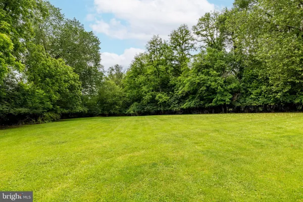 $2,995,000 | 107 East Mill Road, Flourtown, PA 19031