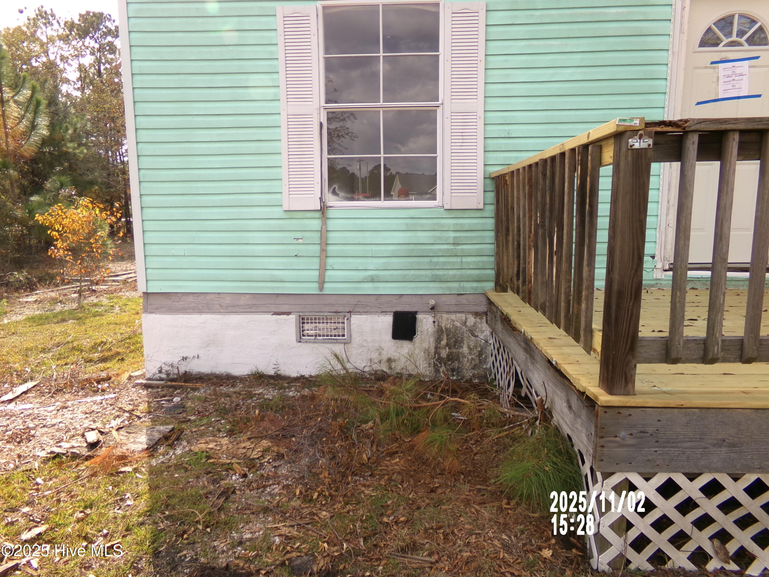 158 Brian's Woods Road Maple Hill, NC 28454 - Photo 3 of 14 Left Front