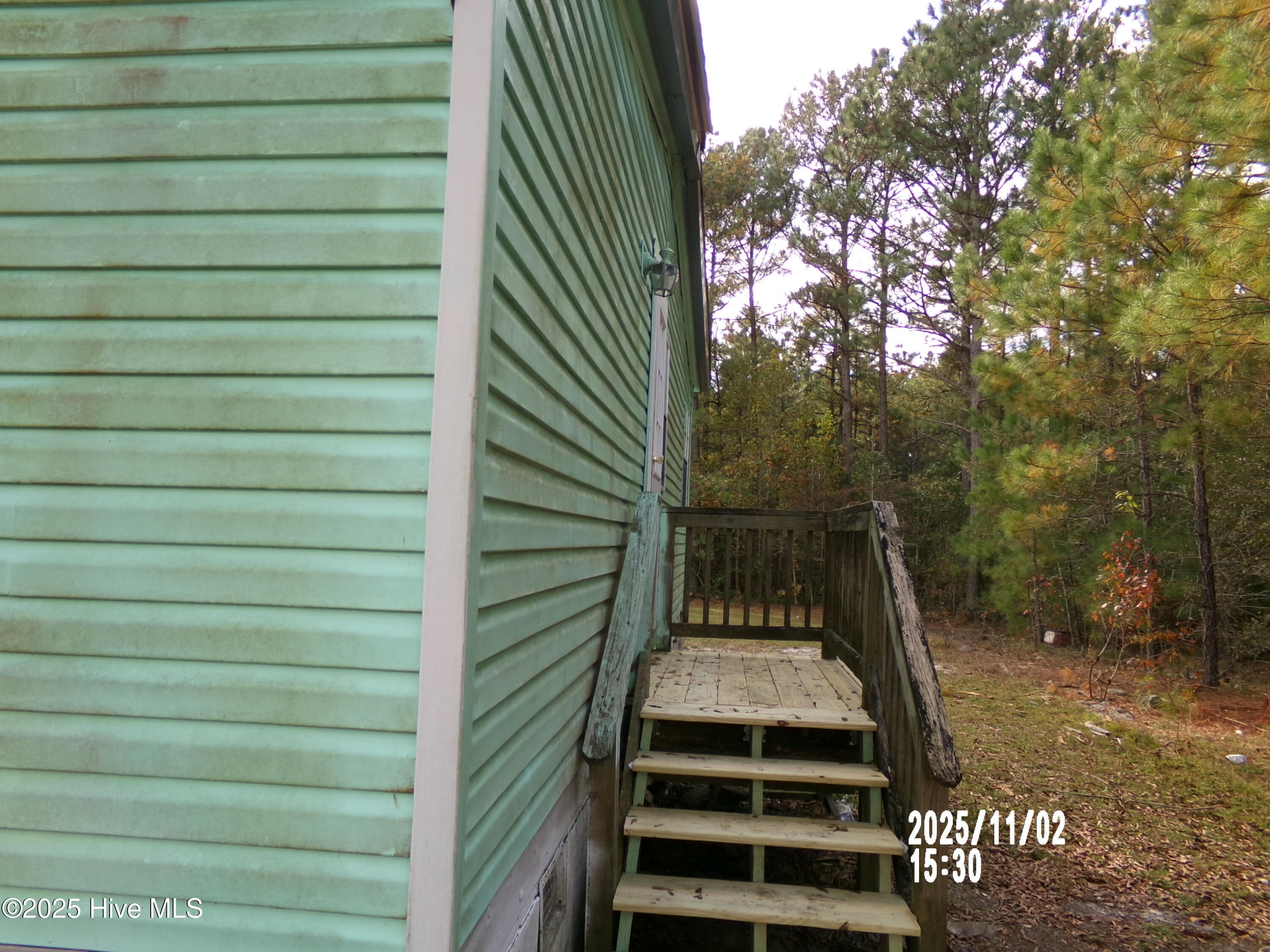 158 Brian's Woods Road Maple Hill, NC 28454 - Photo 4 of 14 Right Front