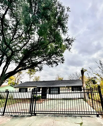 $1,250 | 3630 Corksie Street, Houston, TX 77051