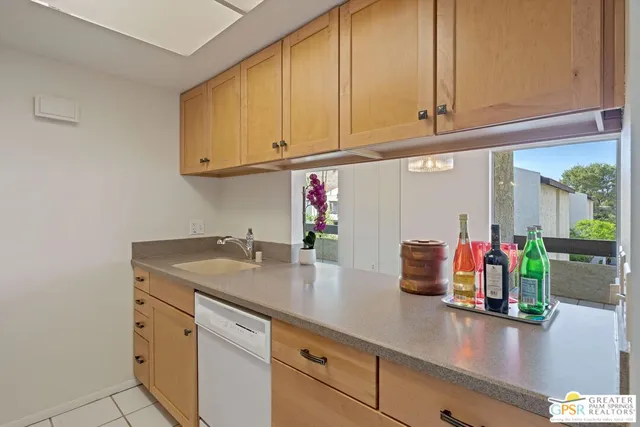 $250,000 | 1552 South Camino Real, Unit 330, Palm Springs, CA 92264