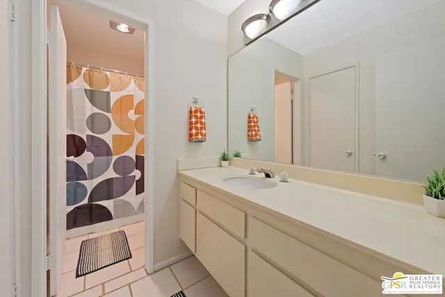 $250,000 | 1552 South Camino Real, Unit 330, Palm Springs, CA 92264