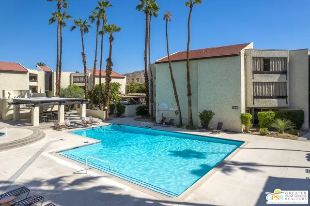 $250,000 | 1552 South Camino Real, Unit 330, Palm Springs, CA 92264