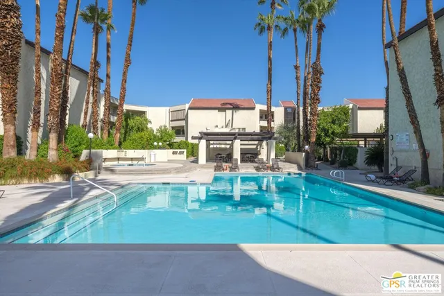 $250,000 | 1552 South Camino Real, Unit 330, Palm Springs, CA 92264