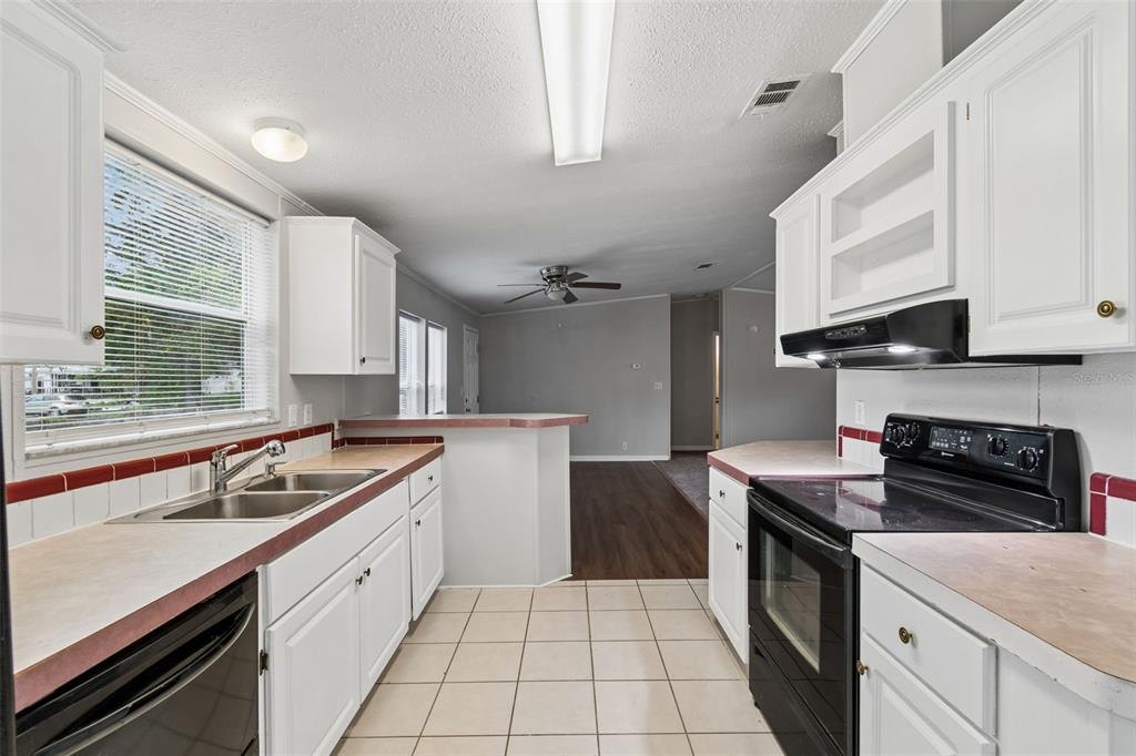 8812 East Millpoint Road Riverview, FL 33578 - Photo 7 of 33