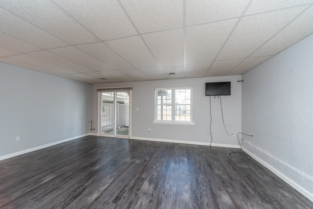 110 Ridgefield Circle, Unit D Clinton, MA 01510 - Photo 22 of 38