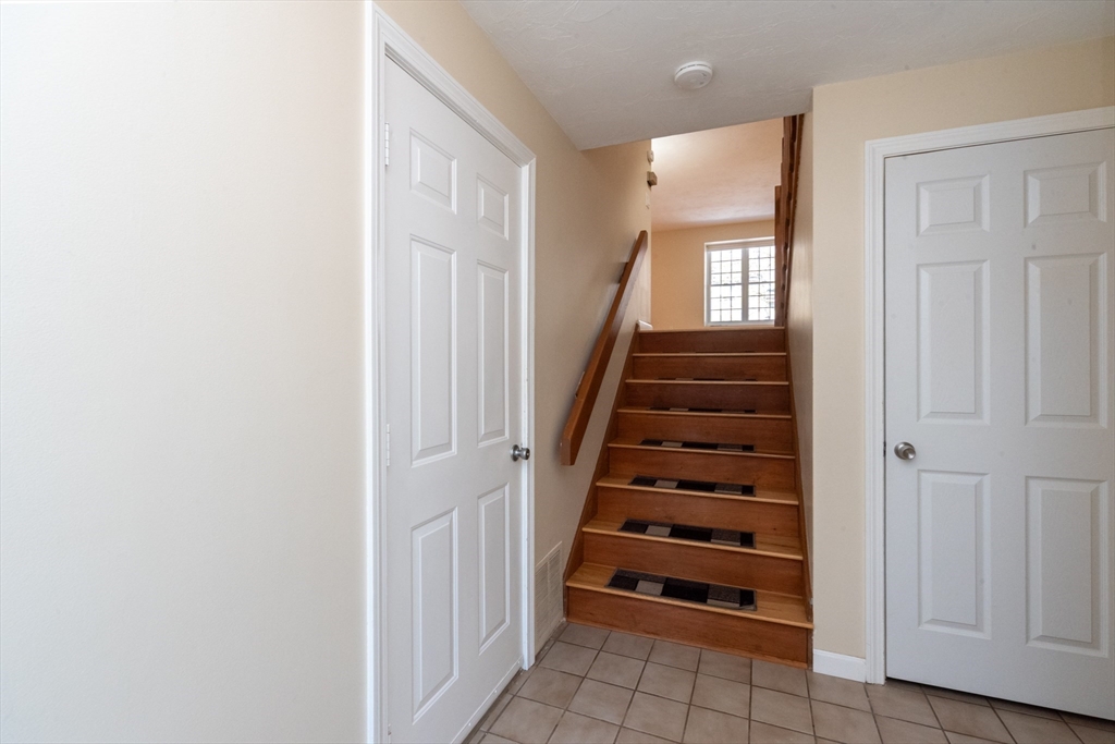 110 Ridgefield Circle, Unit D Clinton, MA 01510 - Photo 27 of 38