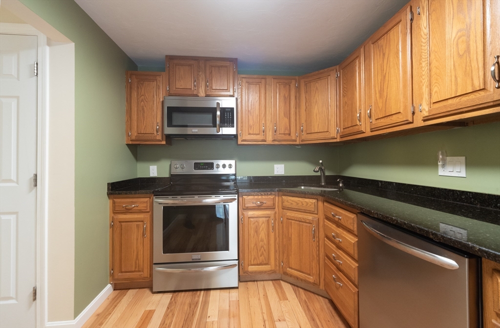 110 Ridgefield Circle, Unit D Clinton, MA 01510 - Photo 4 of 38