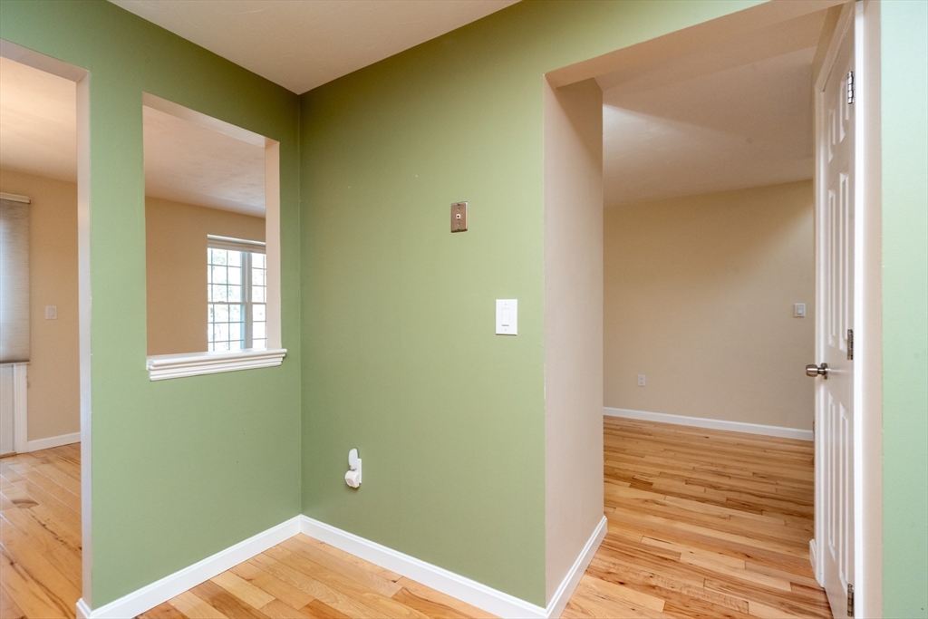 110 Ridgefield Circle, Unit D Clinton, MA 01510 - Photo 7 of 38