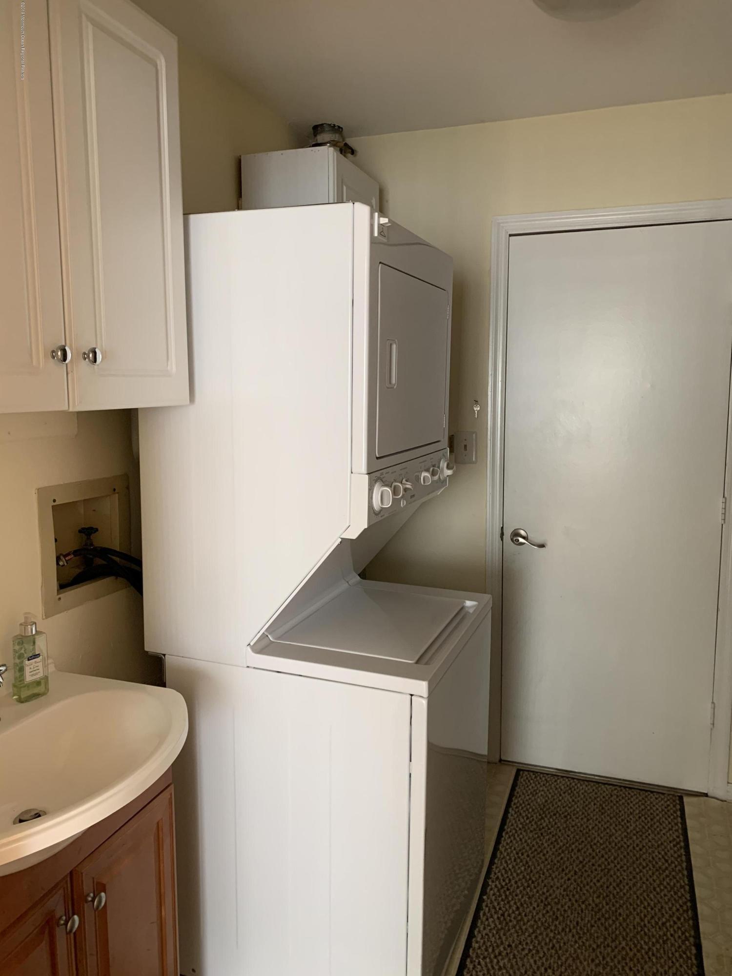 39 Suffolk Way Marlboro, NJ 07746 - Photo 15 of 25 image2