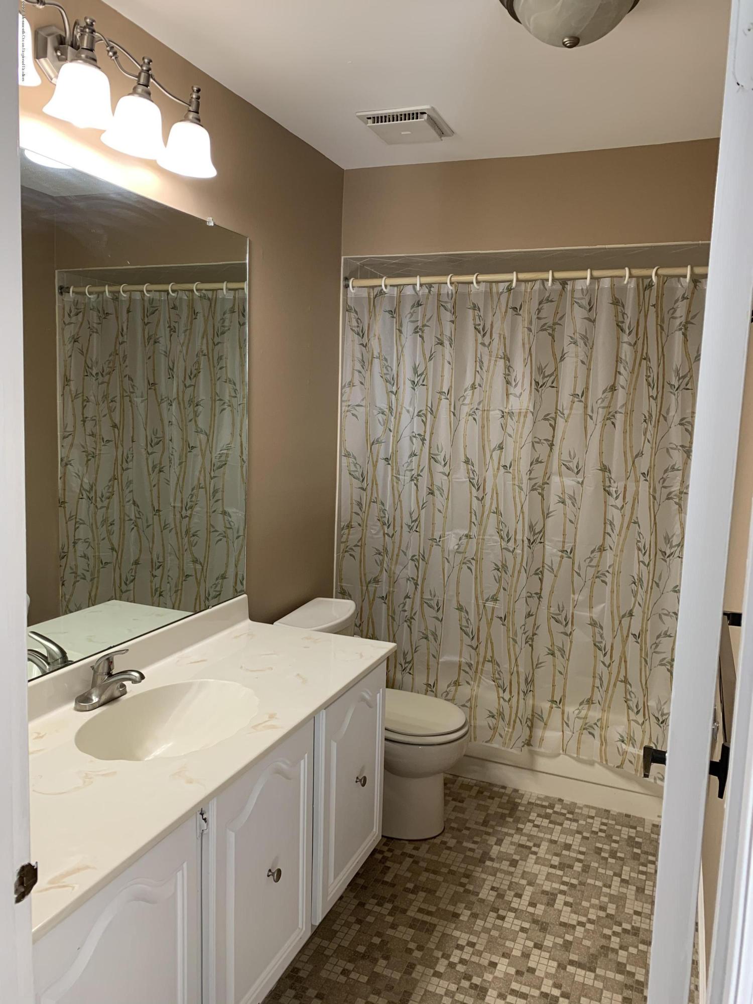 39 Suffolk Way Marlboro, NJ 07746 - Photo 19 of 25 image0