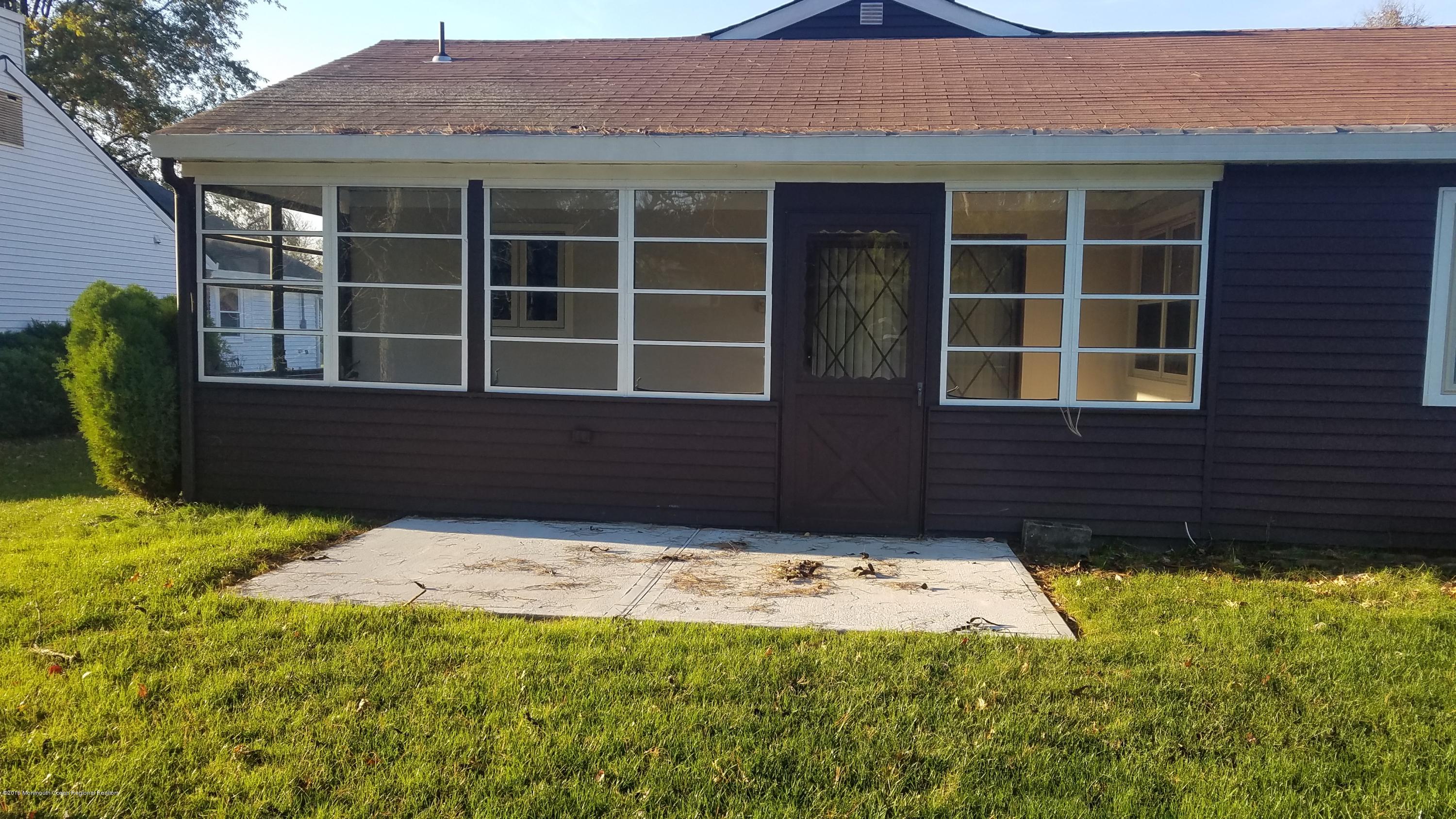 39 Suffolk Way Marlboro, NJ 07746 - Photo 5 of 25 20191104_154053