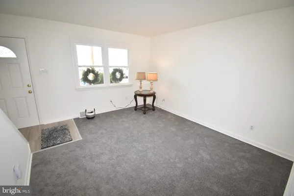 $228,900 | 76 West 4th Street, Burlington, NJ 08016