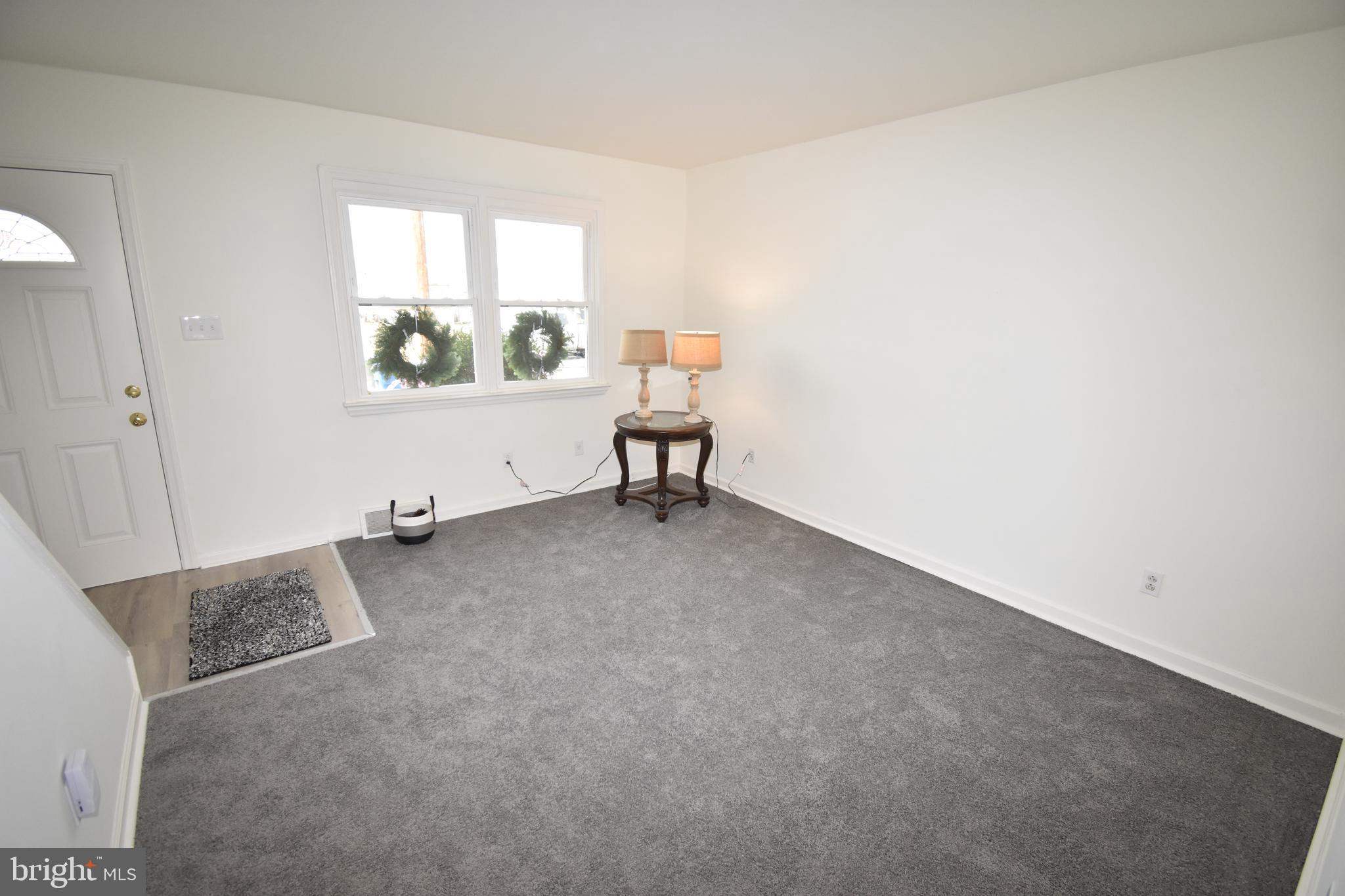 76 West 4th Street Burlington, NJ 08016 - Photo 4 of 15 a view of workspace and window