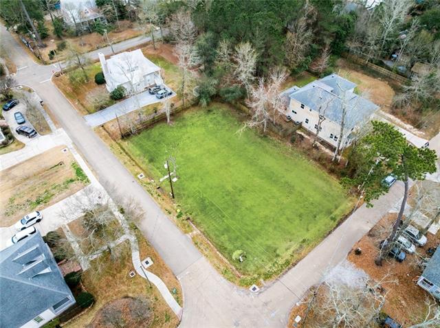 637 Ramon Street Mandeville, LA 70448 - Photo 1 of 18