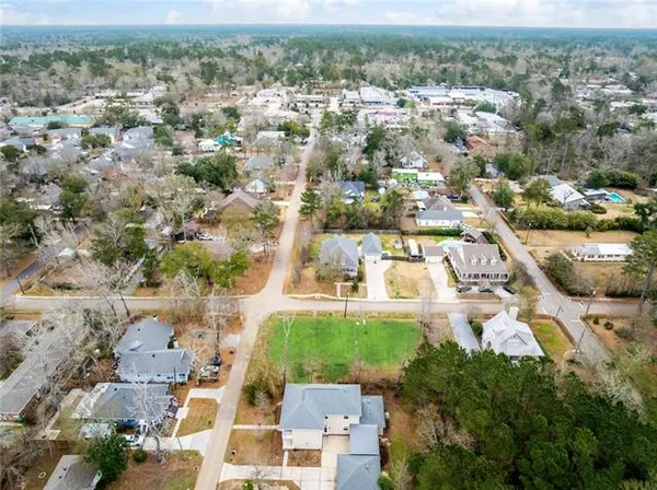 $290,000 | 637 Ramon Street, Mandeville, LA 70448