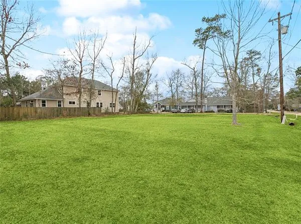 $290,000 | 637 Ramon Street, Mandeville, LA 70448