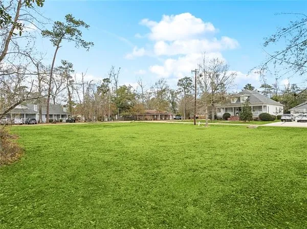 $290,000 | 637 Ramon Street, Mandeville, LA 70448