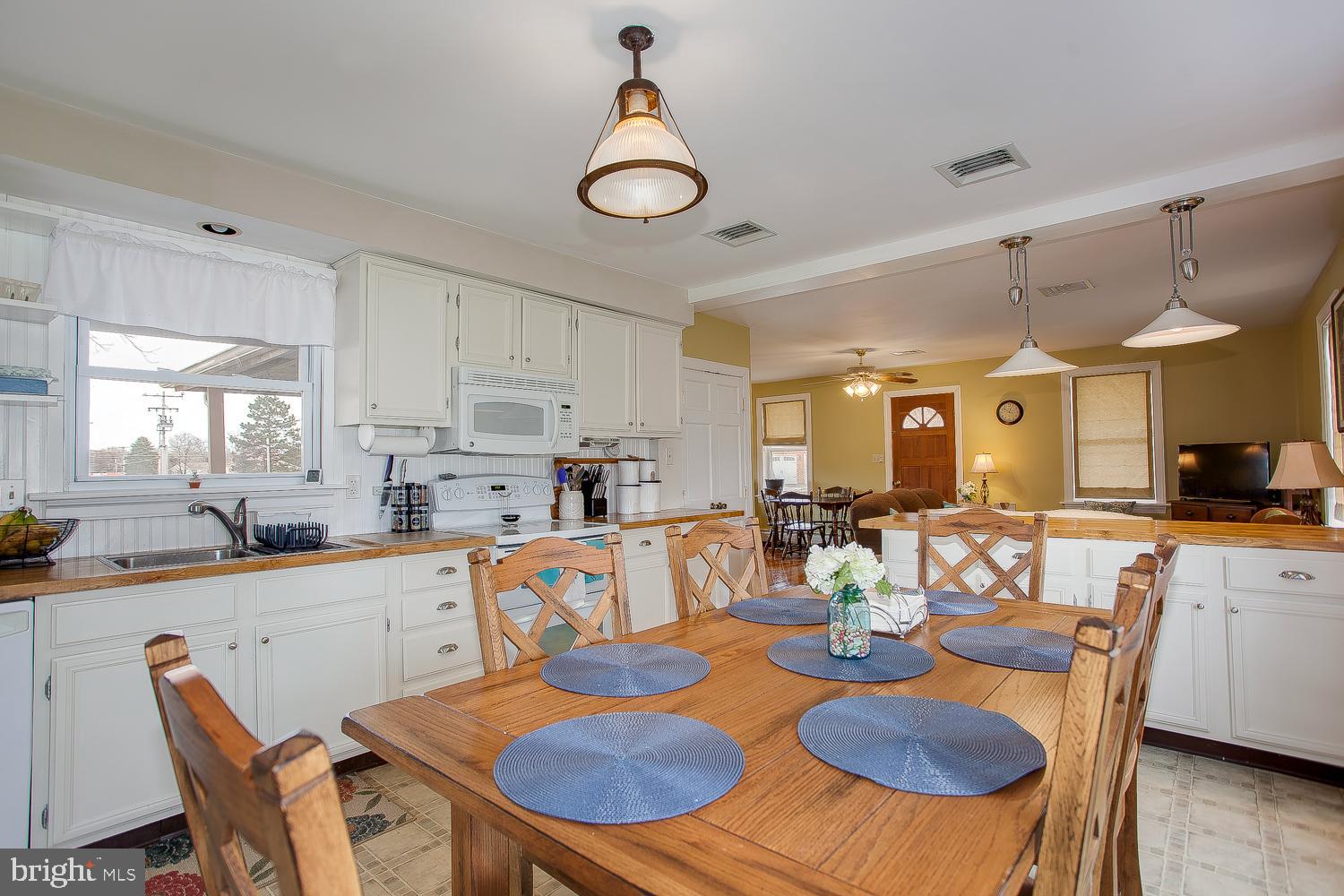 1034 York Road Dillsburg, PA 17019 - Photo 3 of 40 Gallery Image 3