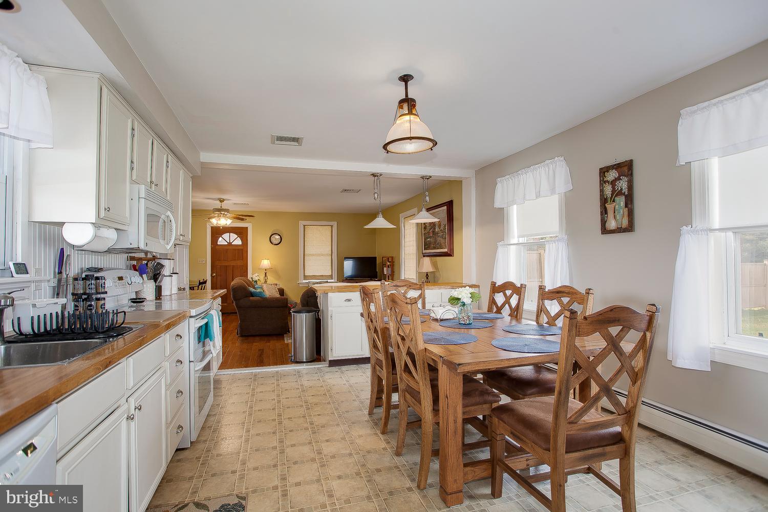 1034 York Road Dillsburg, PA 17019 - Photo 4 of 40 Gallery Image 4