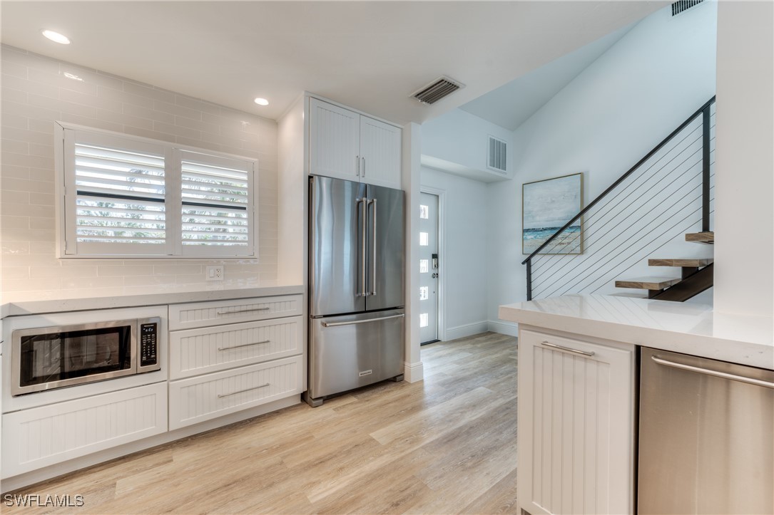 19 Beach Homes Captiva, FL 33924 - Photo 7 of 48