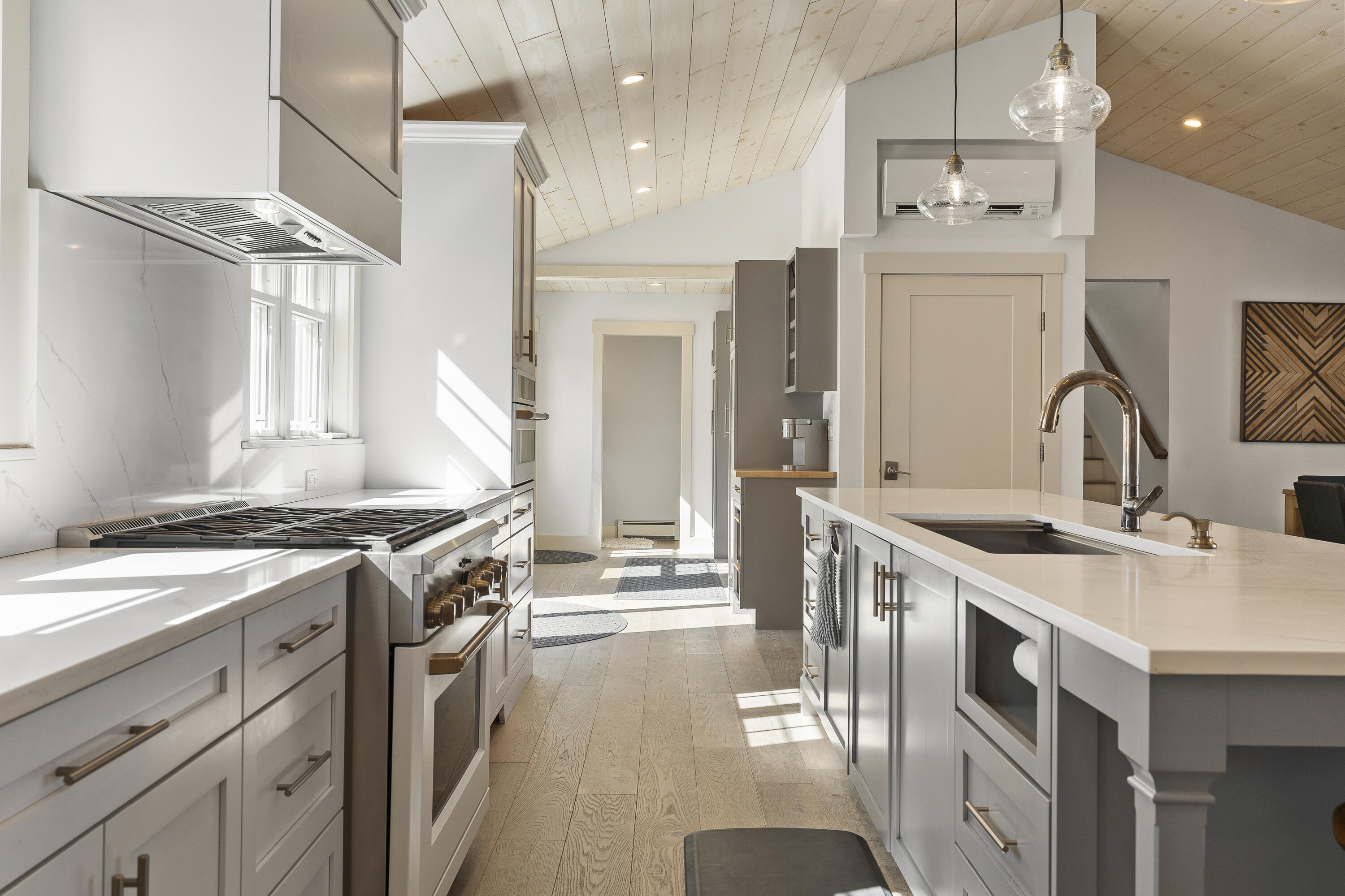 190 Harpswell Neck Road Harpswell, ME 04079 - Photo 31 of 110 large center island