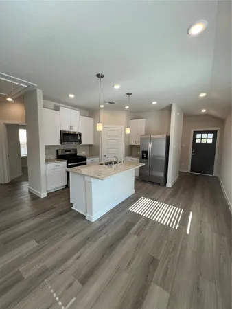 $2,295 | 9469 Herons Preserve, Conroe, TX 77385