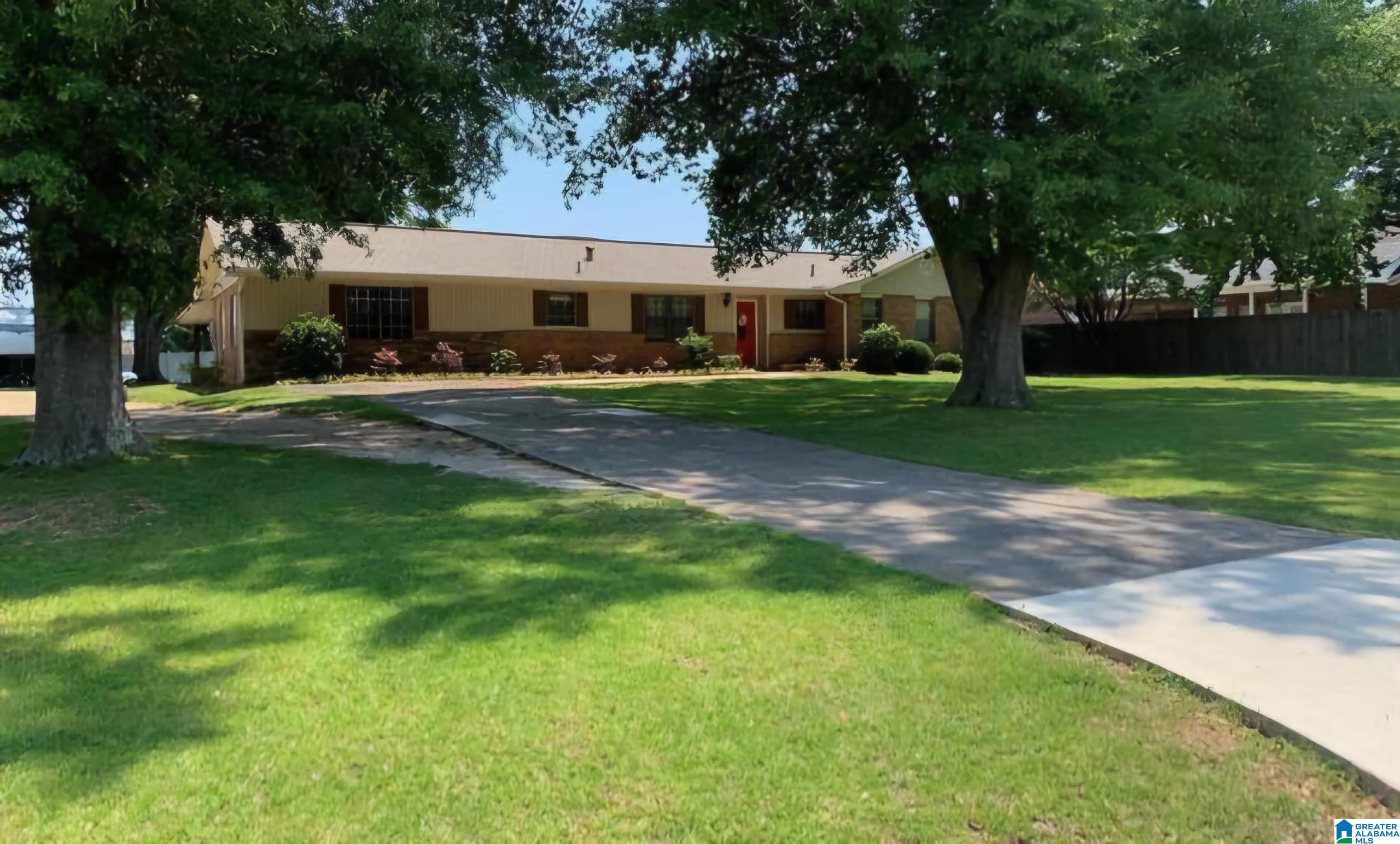 310 Thrash Road Clanton, AL 35045 - Photo 1 of 19