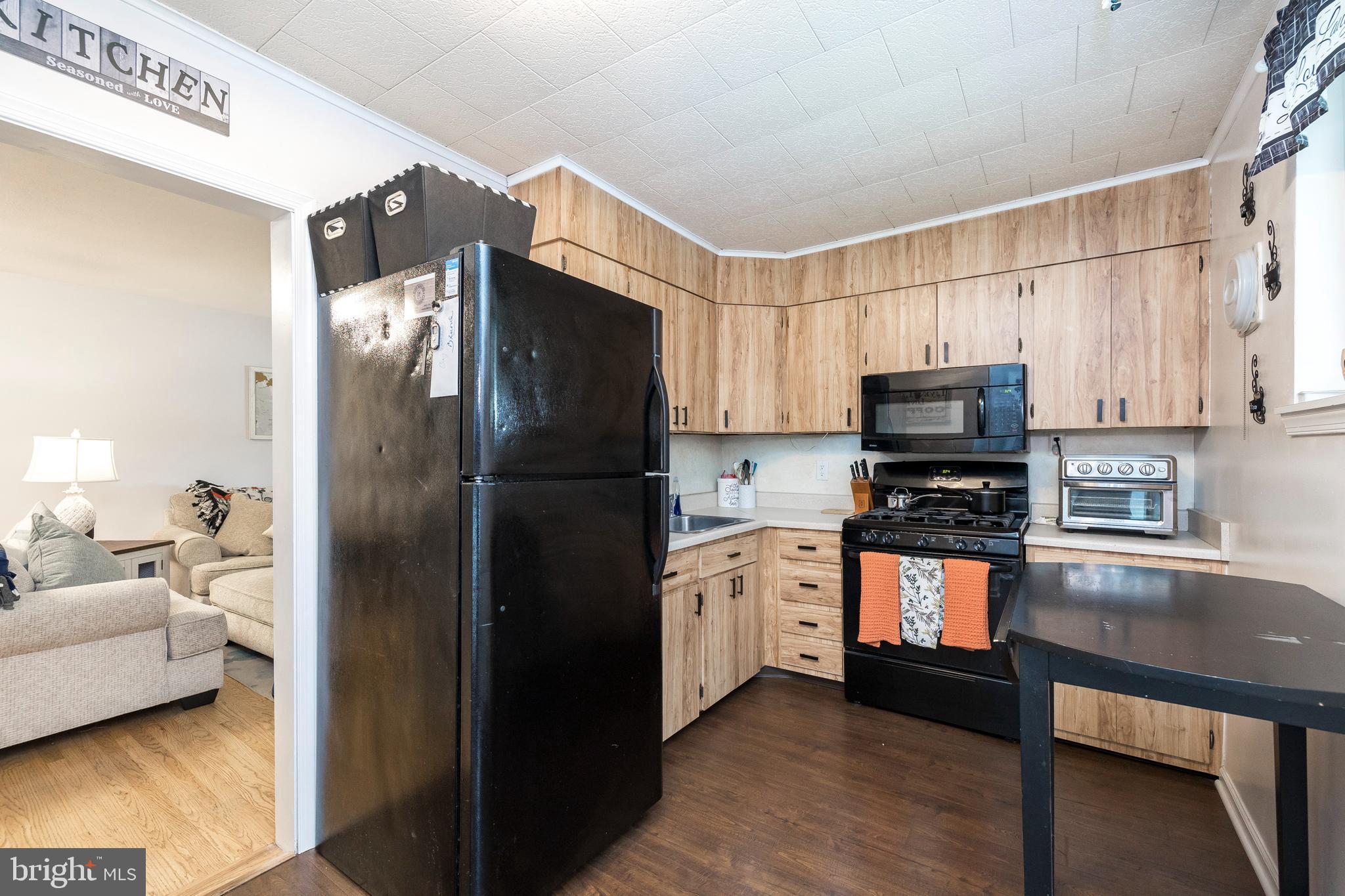 513 Markel Road Conshohocken, PA 19428 - Photo 24 of 32 Kitchen