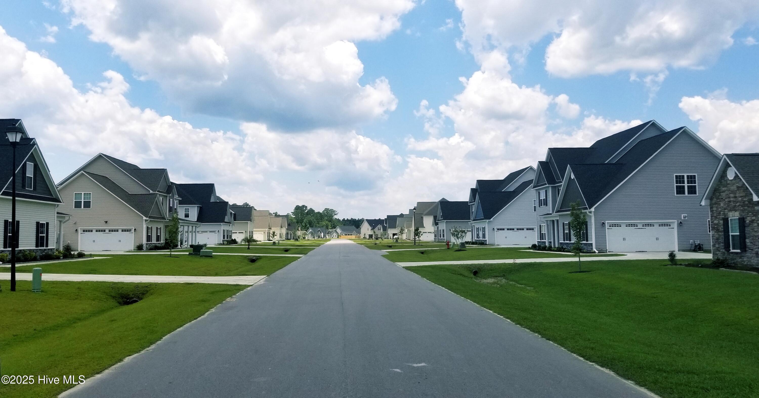 2005 Sharpnose Street New Bern, NC 28562 - Photo 8 of 14 6