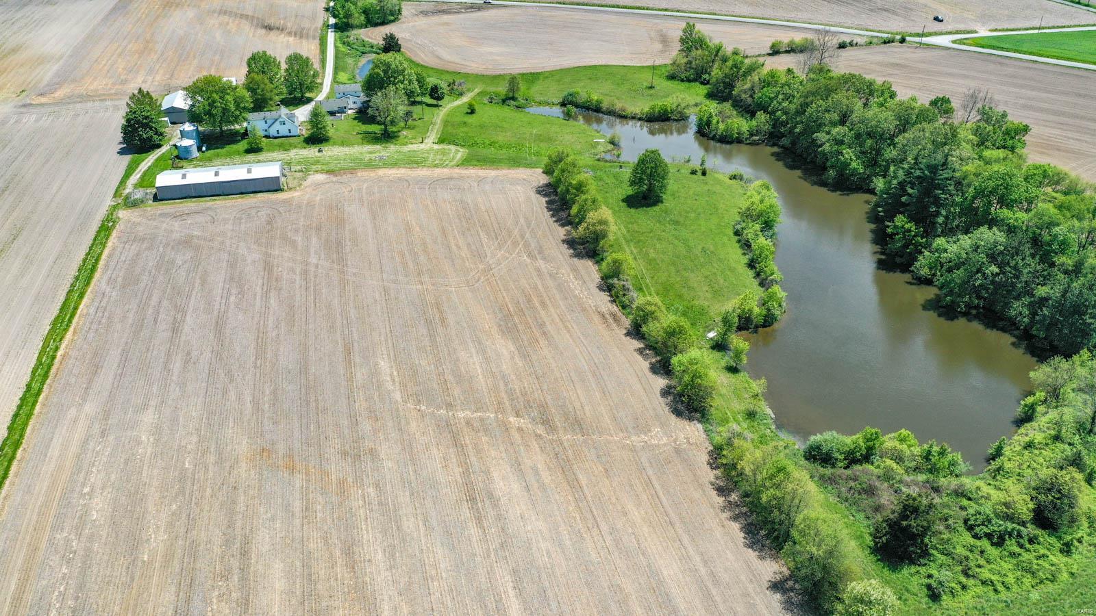 1385 Woodburn Road Brighton, IL 62012 - Photo 14 of 76