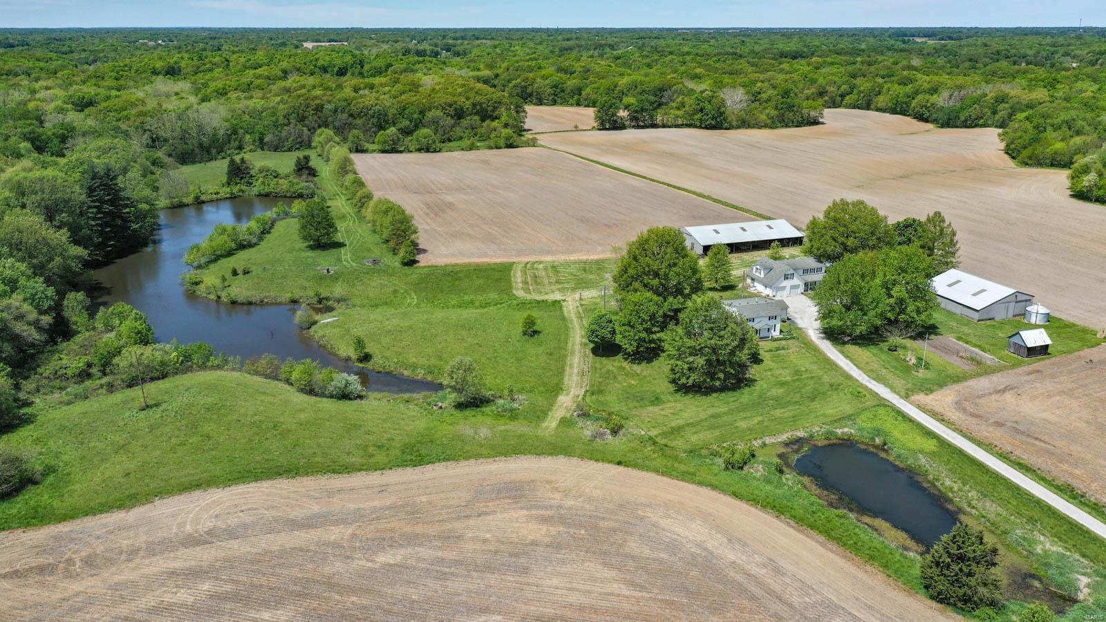 1385 Woodburn Road Brighton, IL 62012 - Photo 16 of 76