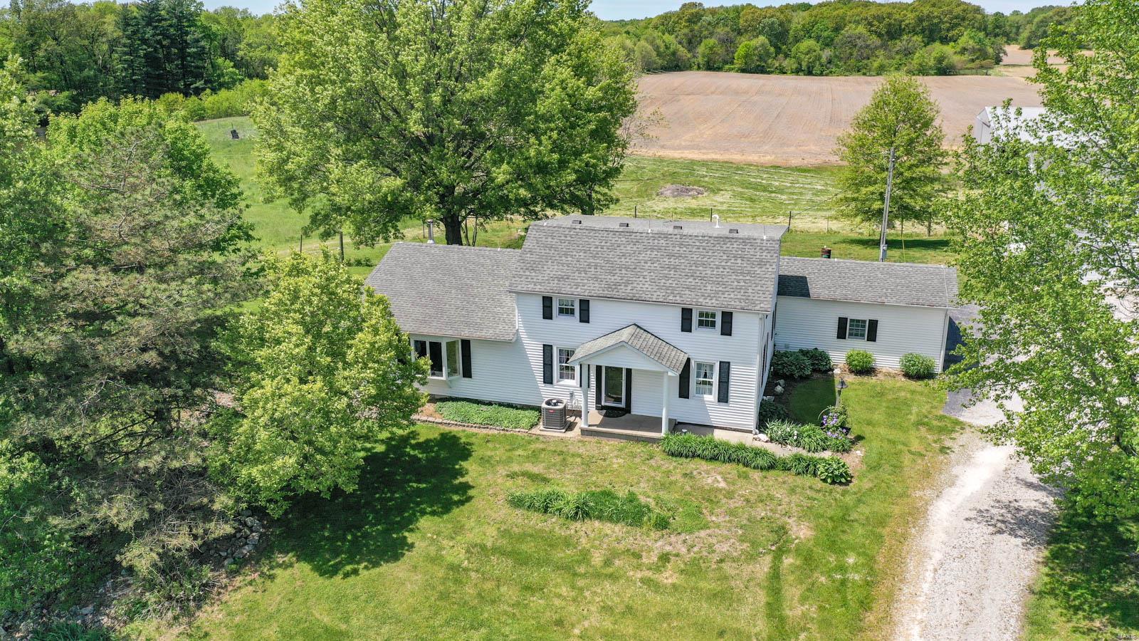 1385 Woodburn Road Brighton, IL 62012 - Photo 18 of 76