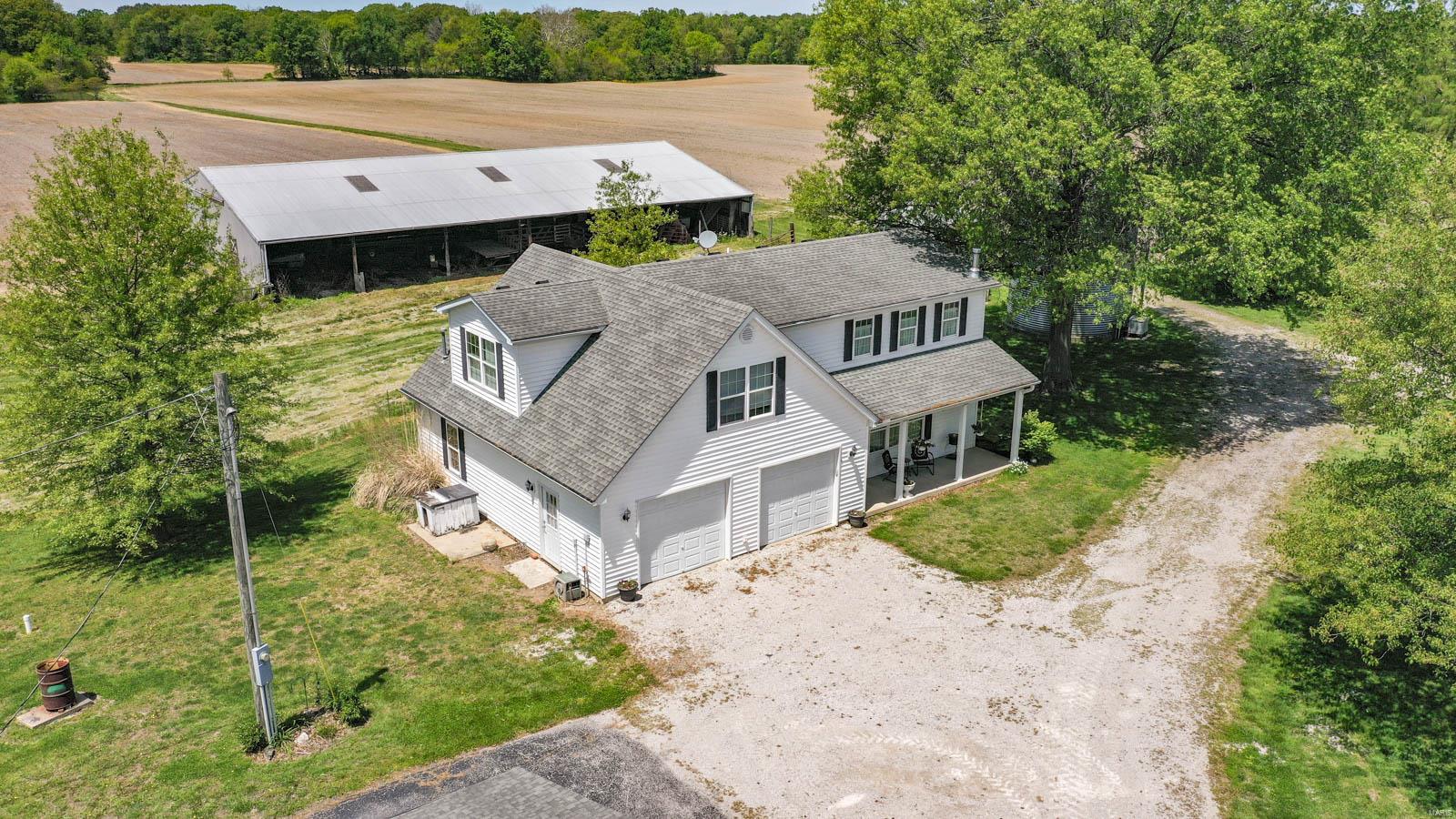 1385 Woodburn Road Brighton, IL 62012 - Photo 19 of 76