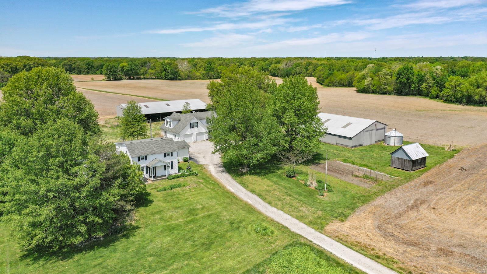 1385 Woodburn Road Brighton, IL 62012 - Photo 3 of 76
