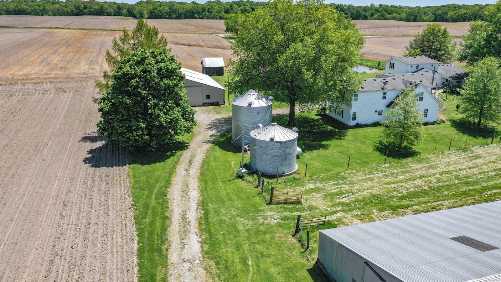 1385 Woodburn Road Brighton, IL 62012 - Photo 21 of 76