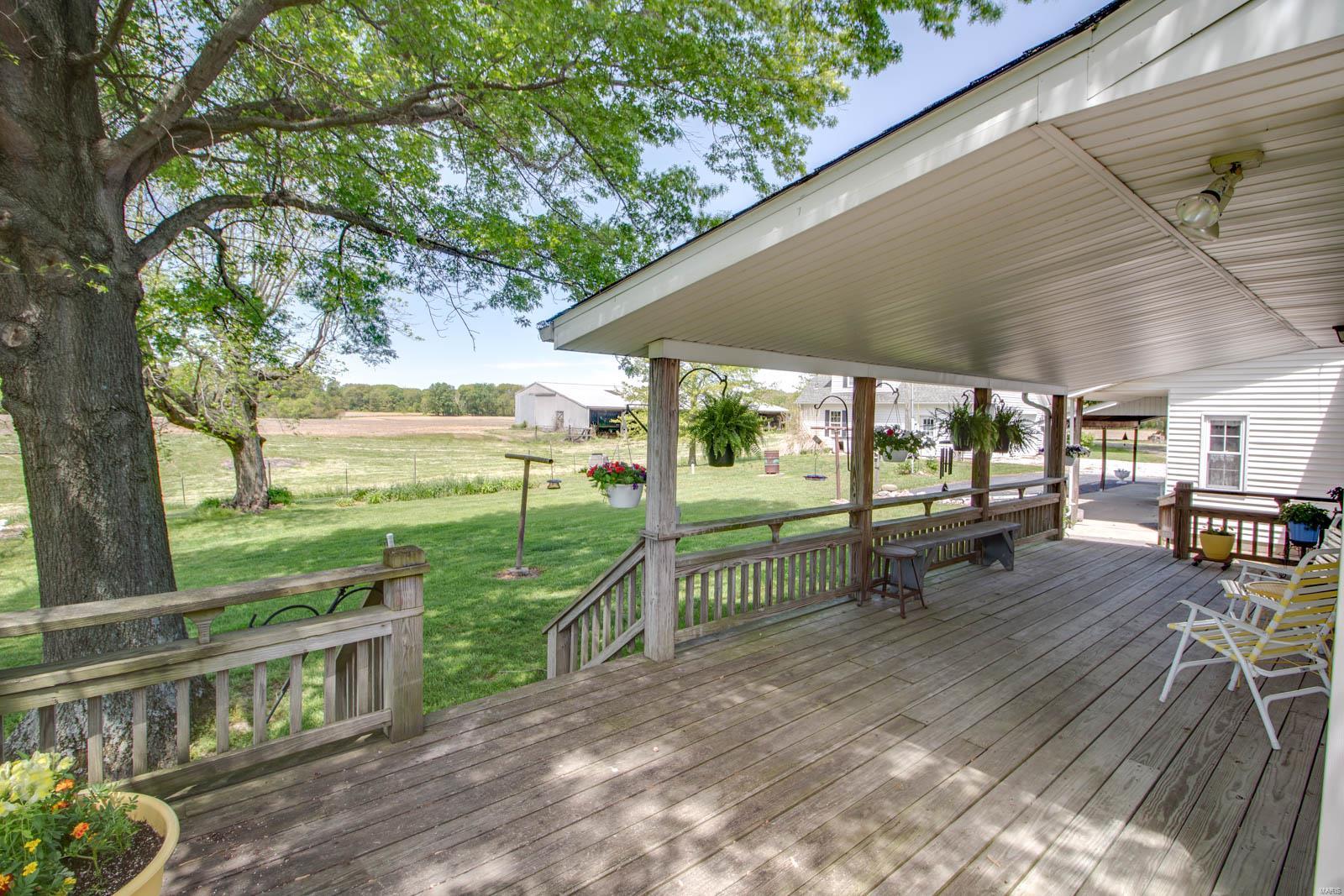 1385 Woodburn Road Brighton, IL 62012 - Photo 30 of 76