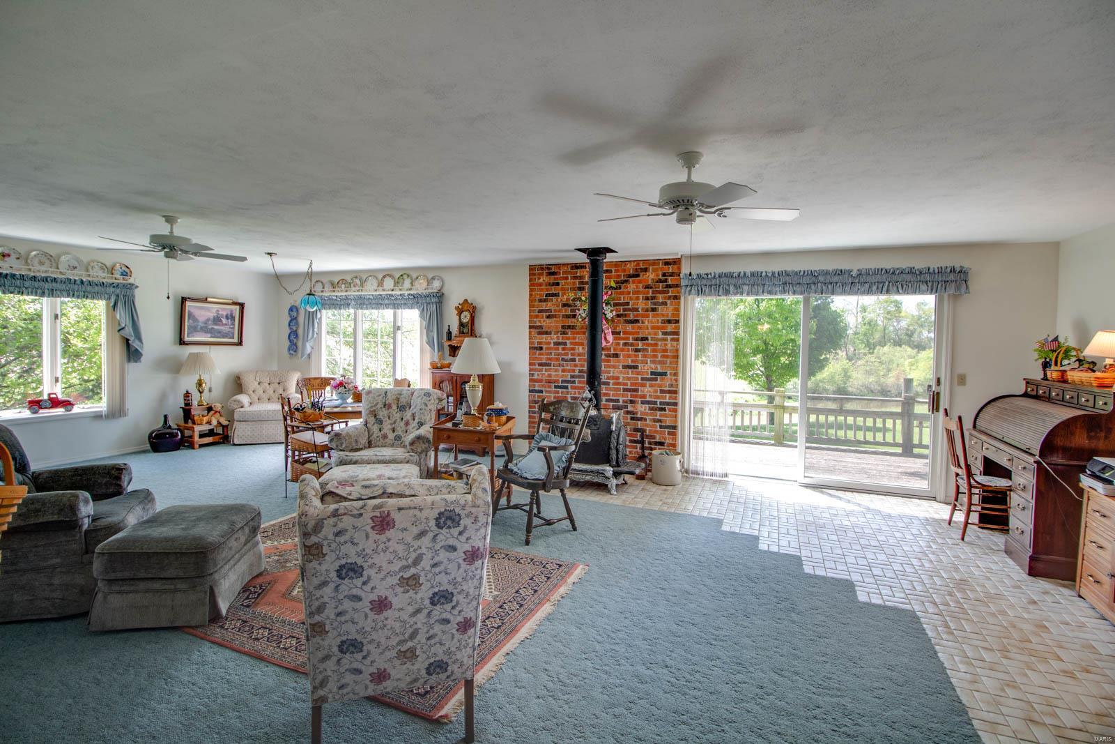 1385 Woodburn Road Brighton, IL 62012 - Photo 37 of 76