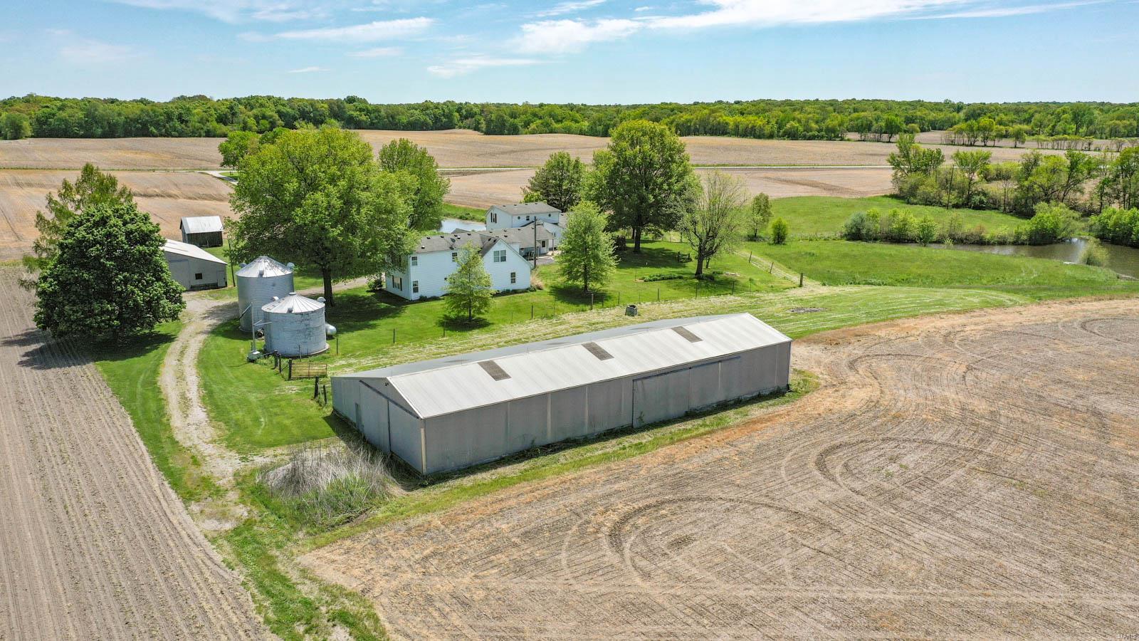 1385 Woodburn Road Brighton, IL 62012 - Photo 5 of 76