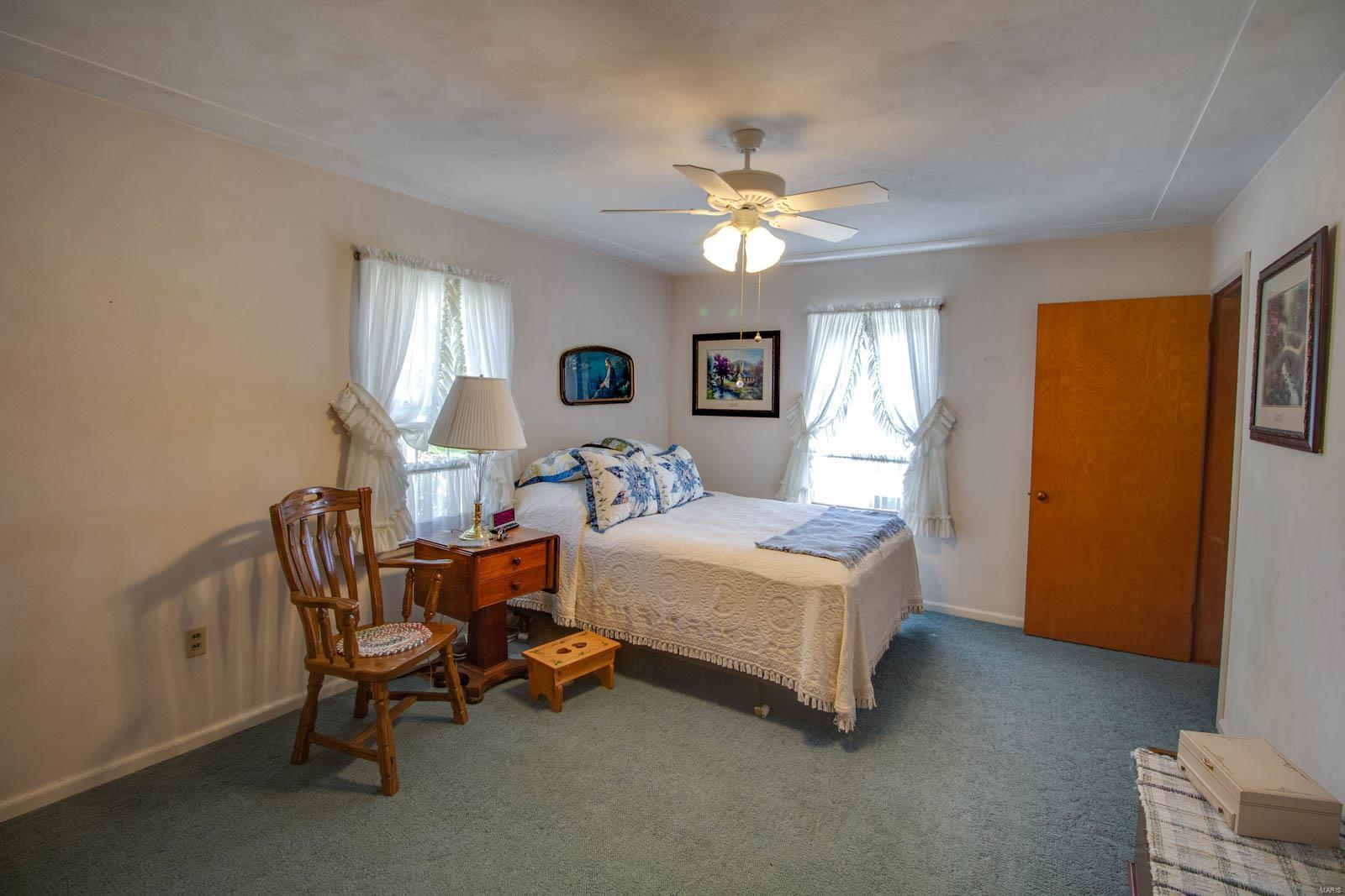 1385 Woodburn Road Brighton, IL 62012 - Photo 41 of 76