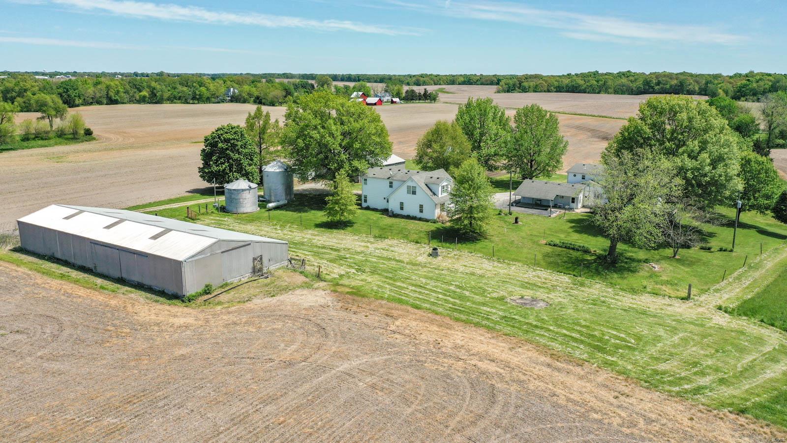 1385 Woodburn Road Brighton, IL 62012 - Photo 6 of 76