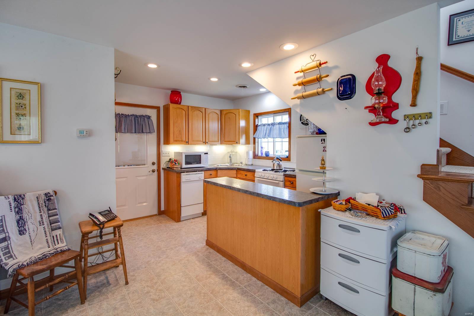 1385 Woodburn Road Brighton, IL 62012 - Photo 59 of 76