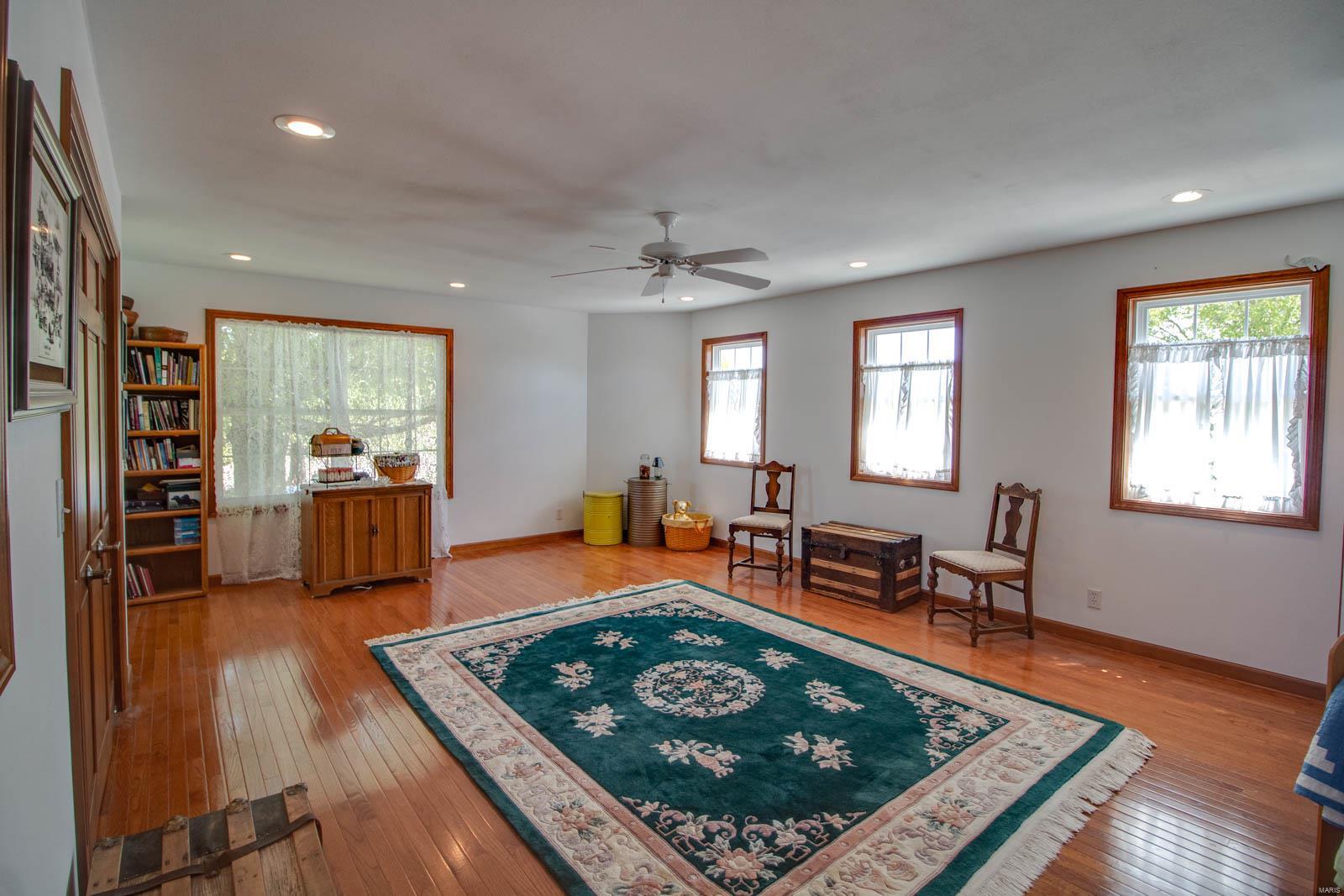 1385 Woodburn Road Brighton, IL 62012 - Photo 63 of 76