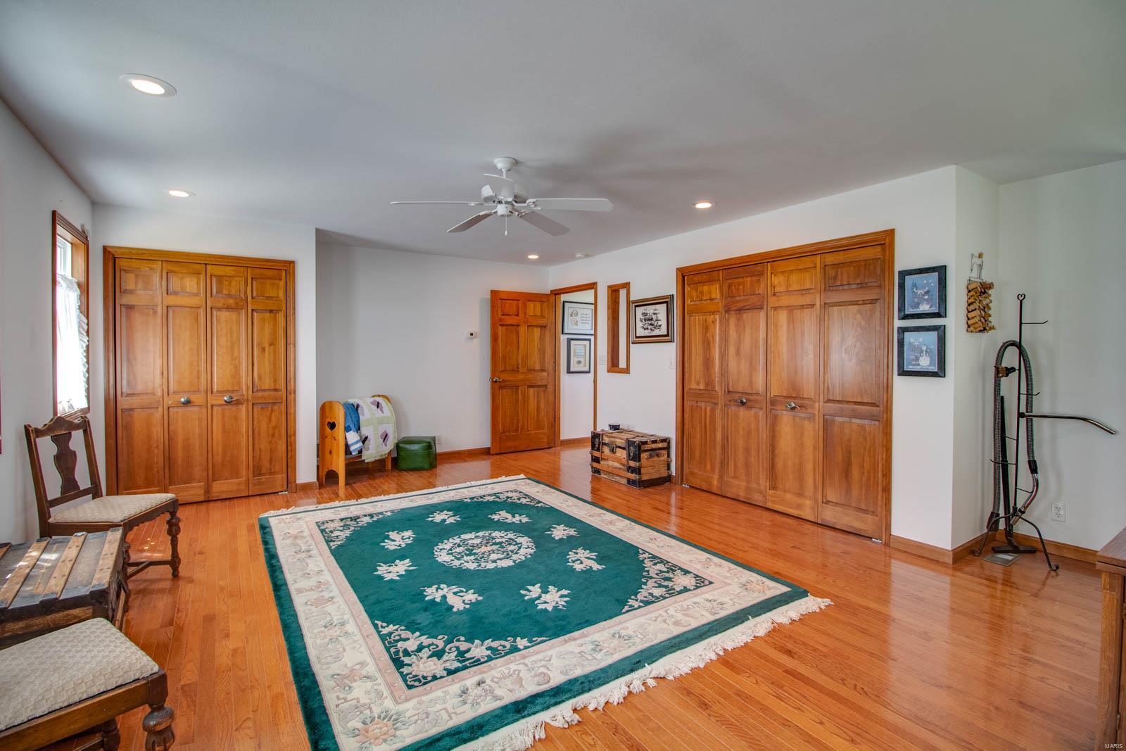 1385 Woodburn Road Brighton, IL 62012 - Photo 64 of 76