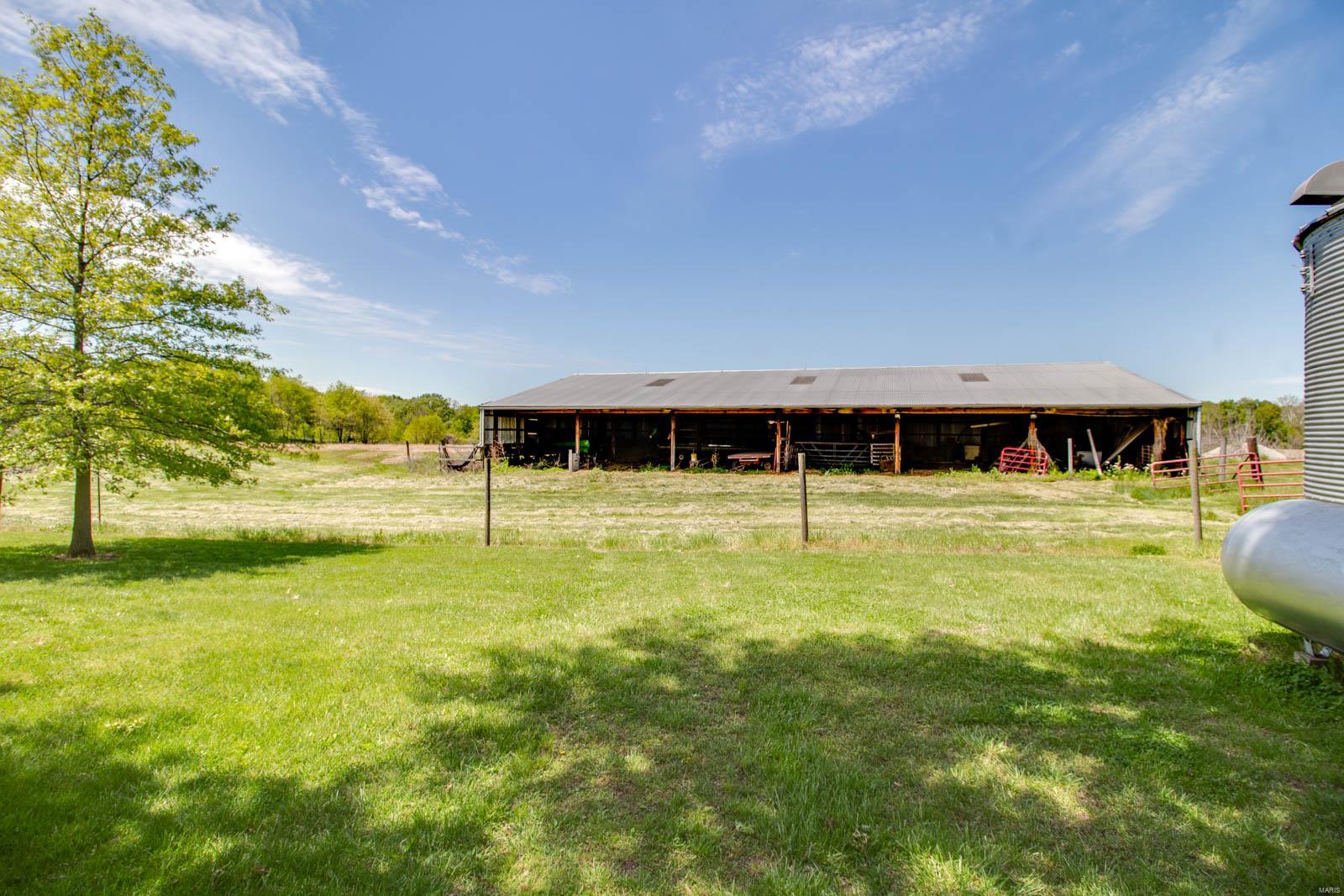 1385 Woodburn Road Brighton, IL 62012 - Photo 75 of 76