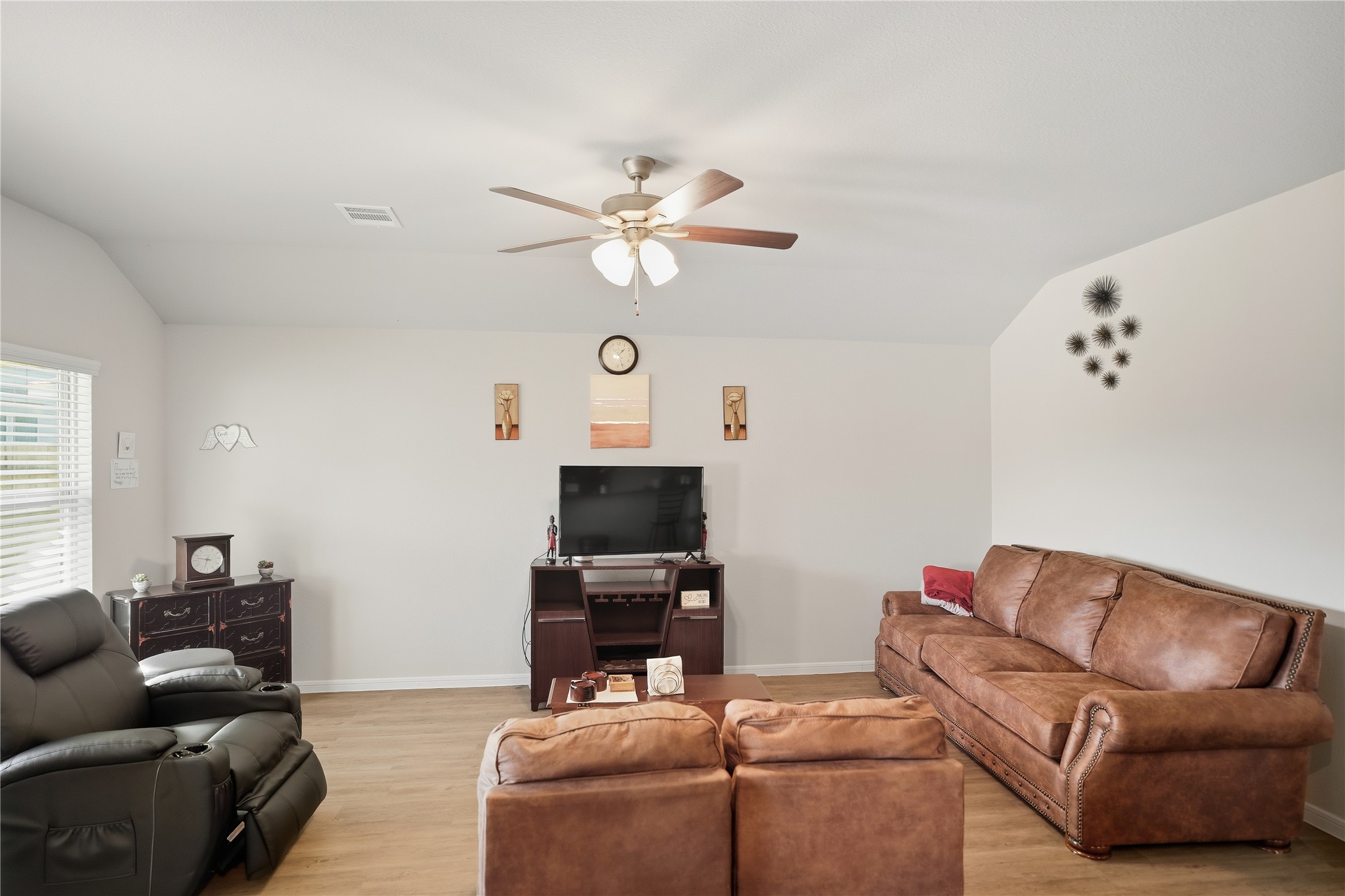 1317 Clear Cedar Court Conroe, TX 77301 - Photo 12 of 19